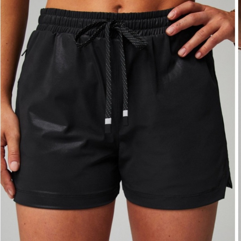 Fabletics 1 3 short